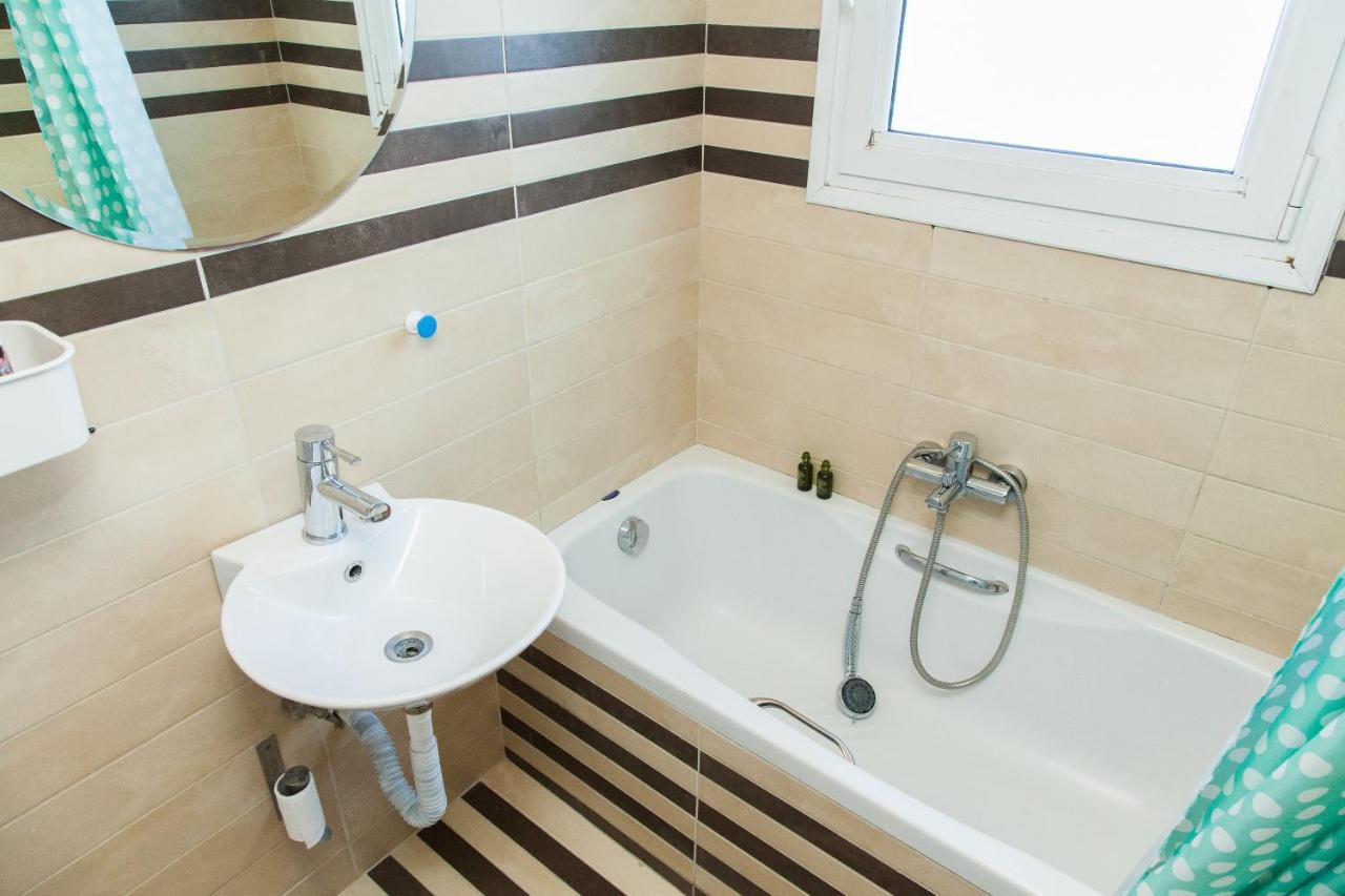 Bright Apt. With Lovely View In Lycabettus! Apartment Athens Ngoại thất bức ảnh